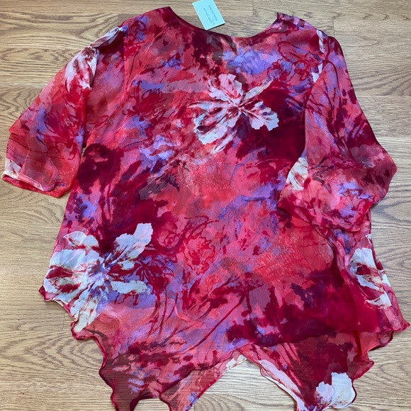 SHEER Trend! Sterling Styles, Yazdi Seattle Red Chiffon Floral Top OS NWT - Picture 3 of 14